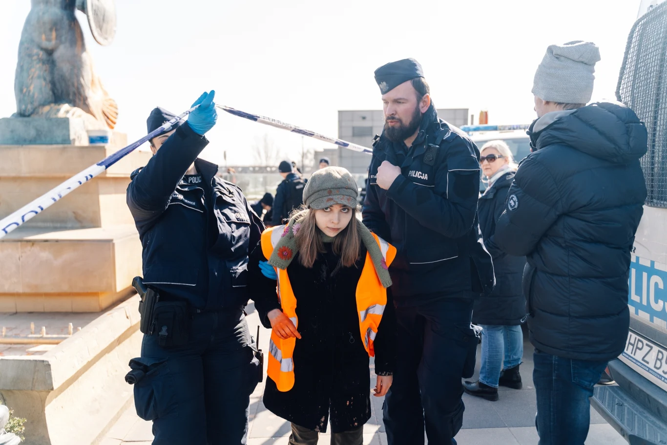 Na miejsce piątkowego protestu wezwano policję. Zatrzymano dwie osoby Na miejsce piątkowego protestu wezwano policję. Zatrzymano dwie osoby