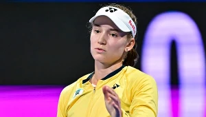 Rybakina wypada z gry. Świątek traci kolejną rywalkę w Indian Wells