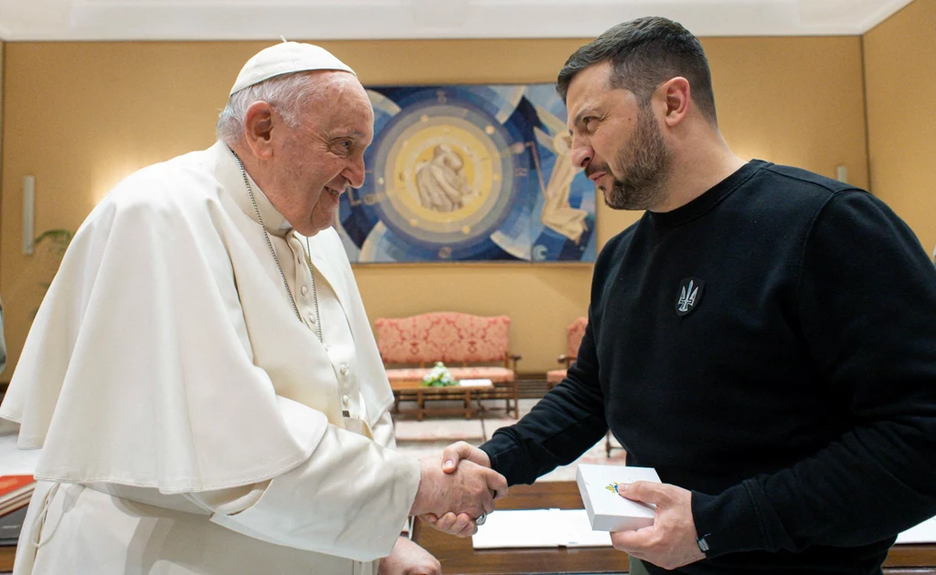 Papież Franciszek i Wołodymyr Zełenski Papież Franciszek i Wołodymyr Zełenski