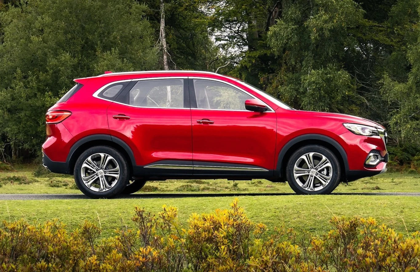 MG HS to nowy hit sprzedaży w Polsce MG HS to nowy hit sprzedaży w Polsce