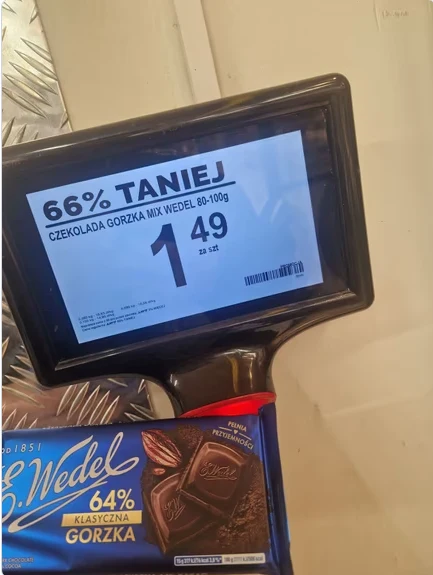 Czekolada za 1,49 zł w Biedronce! Źródło: https://www.pepper.pl/promocje/czekolada-wedel-mleczna-truskawkowa-biala-lub-gorzka-149zl-biedronka-808362 Czekolada za 1,49 zł w Biedronce! Źródło: https://www.pepper.pl/promocje/czekolada-wedel-mleczna-truskawkowa-biala-lub-gorzka-149zl-biedronka-808362