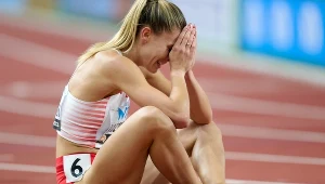Natalia Kaczmarek po zdobyciu srebrnego medalu w biegu na 400 metrów, mistrzostwa świata 2023