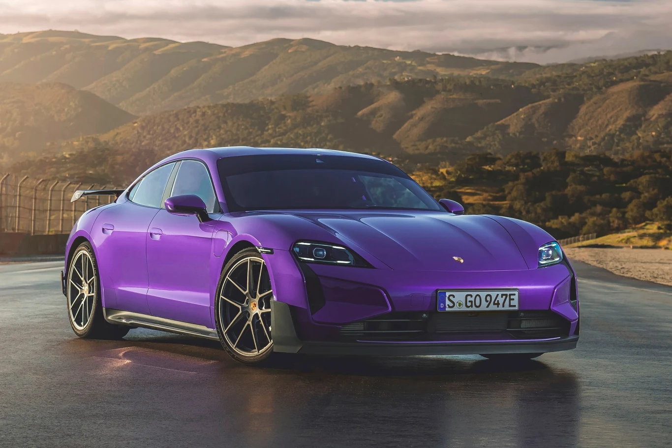 Porsche Taycan Turbo GT z pakietem Weissach Porsche Taycan Turbo GT z pakietem Weissach