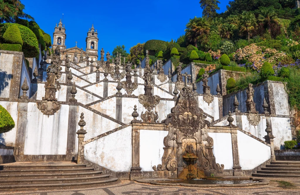 Schody sanktuarium Bom Jesus do Monte są wyjątkową atrakcją 