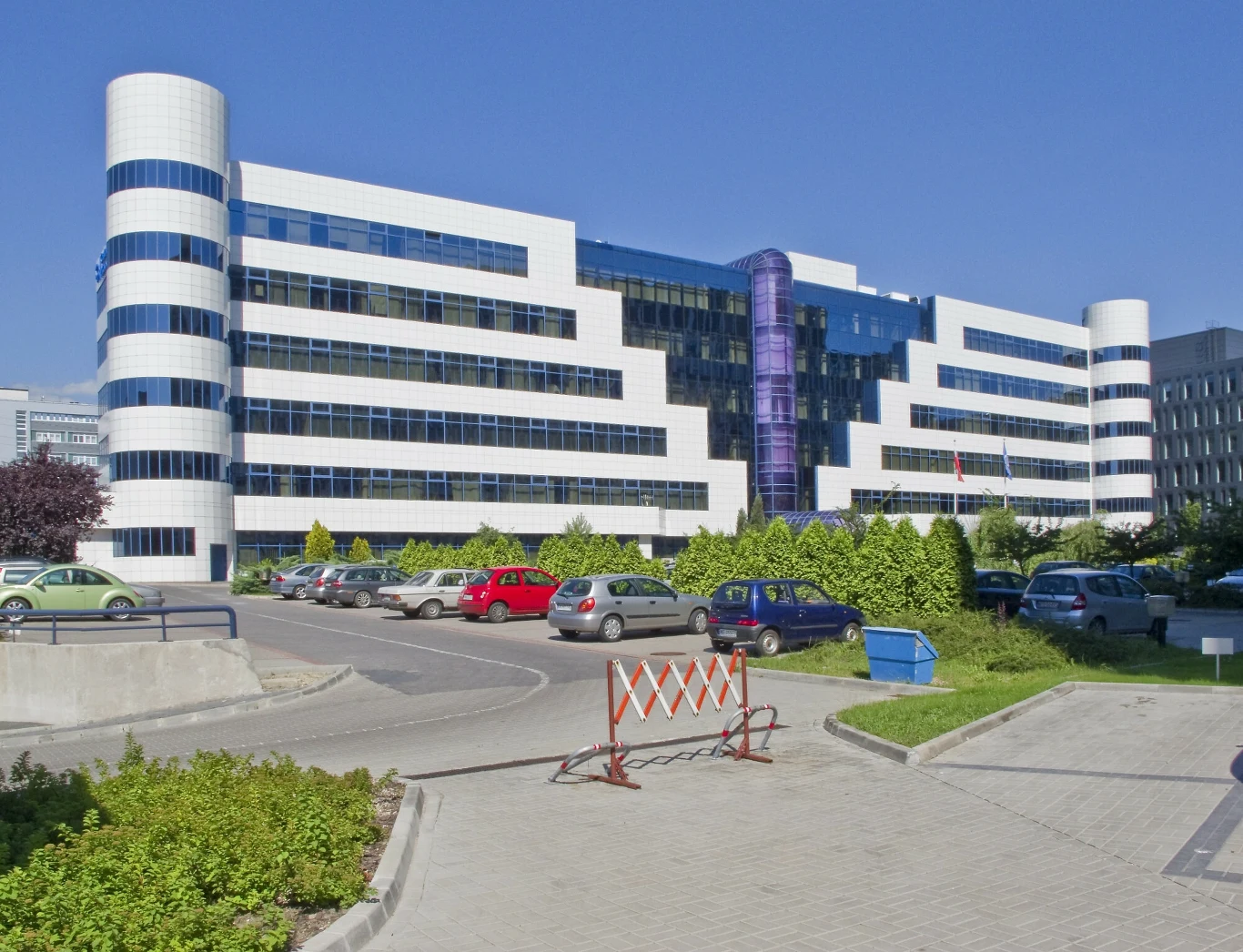 Curtis Plaza był kiedyś jednym z najnowocześniejszych budynków biurowych w Warszawie Curtis Plaza był kiedyś jednym z najnowocześniejszych budynków biurowych w Warszawie