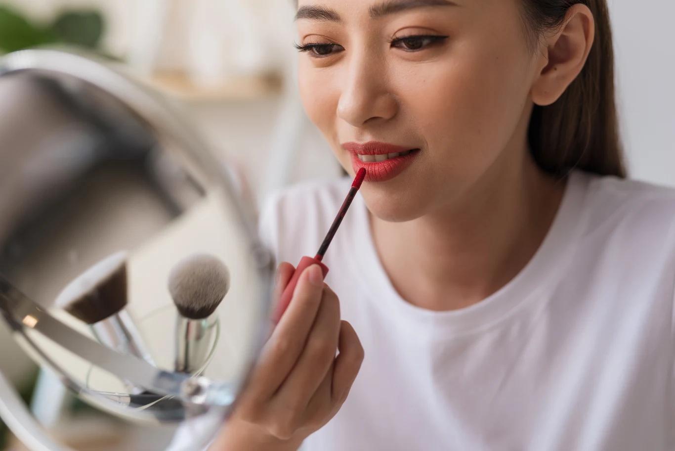 Wraz z wiosną nadchodzą również nowe trendy makijażowe Wraz z wiosną nadchodzą również nowe trendy makijażowe