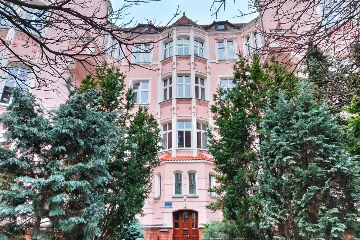 Jedna z kamienic przy ulicy Stanisława Chudoby Jedna z kamienic przy ulicy Stanisława Chudoby