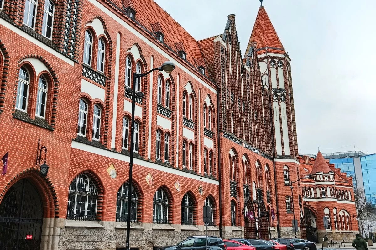 Aż chciałoby się wysłać telegram! Aż chciałoby się wysłać telegram!