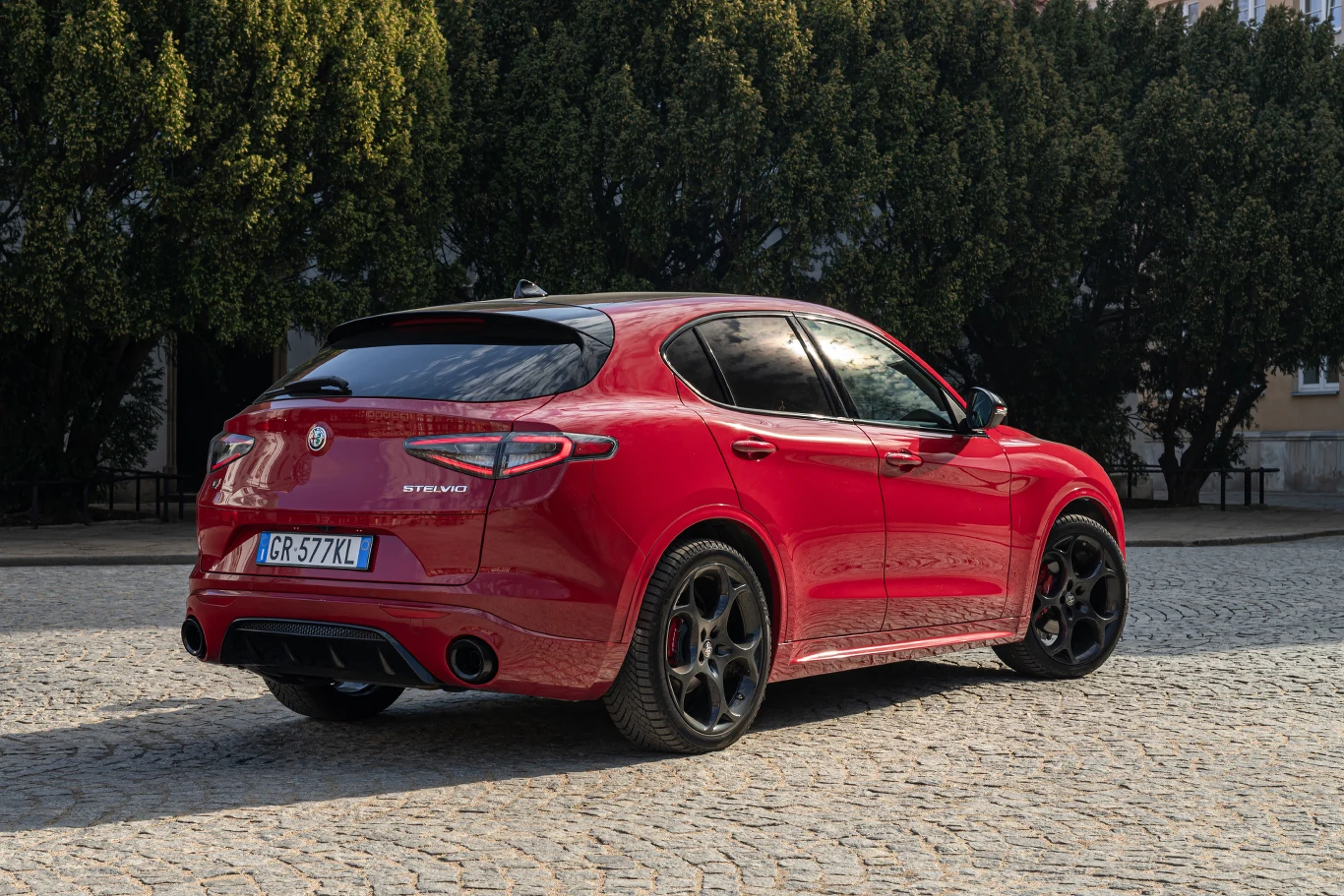 Alfa Romeo Stelvio "Tributo Italiano"