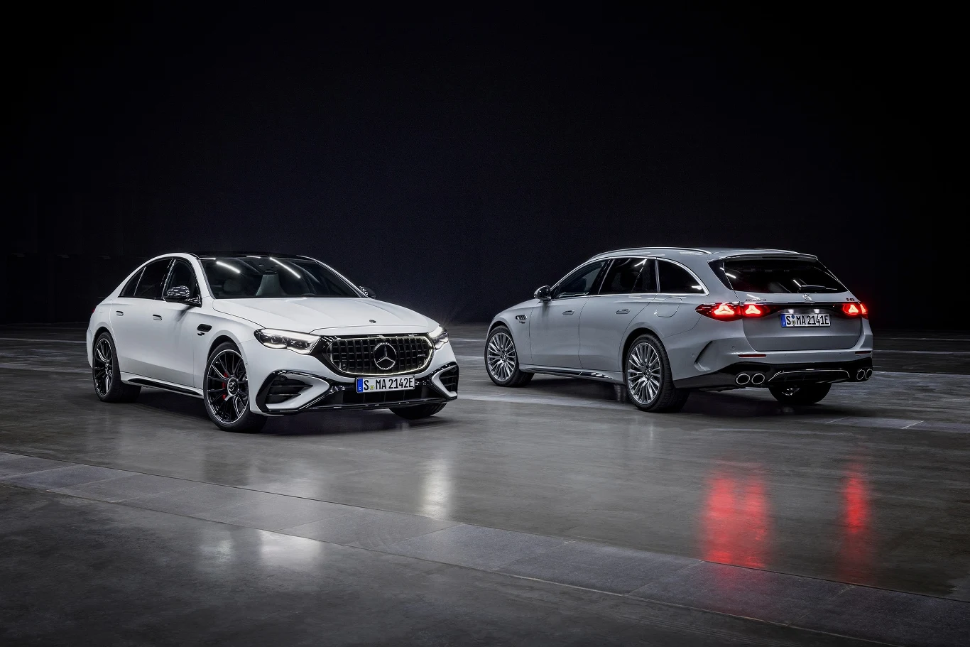 Nowy Mercedes-AMG E 53 Hybrid 4MATIC+. Przyspieszy szybciej, jeśli zapłacisz. Nowy Mercedes-AMG E 53 Hybrid 4MATIC+. Przyspieszy szybciej, jeśli zapłacisz.