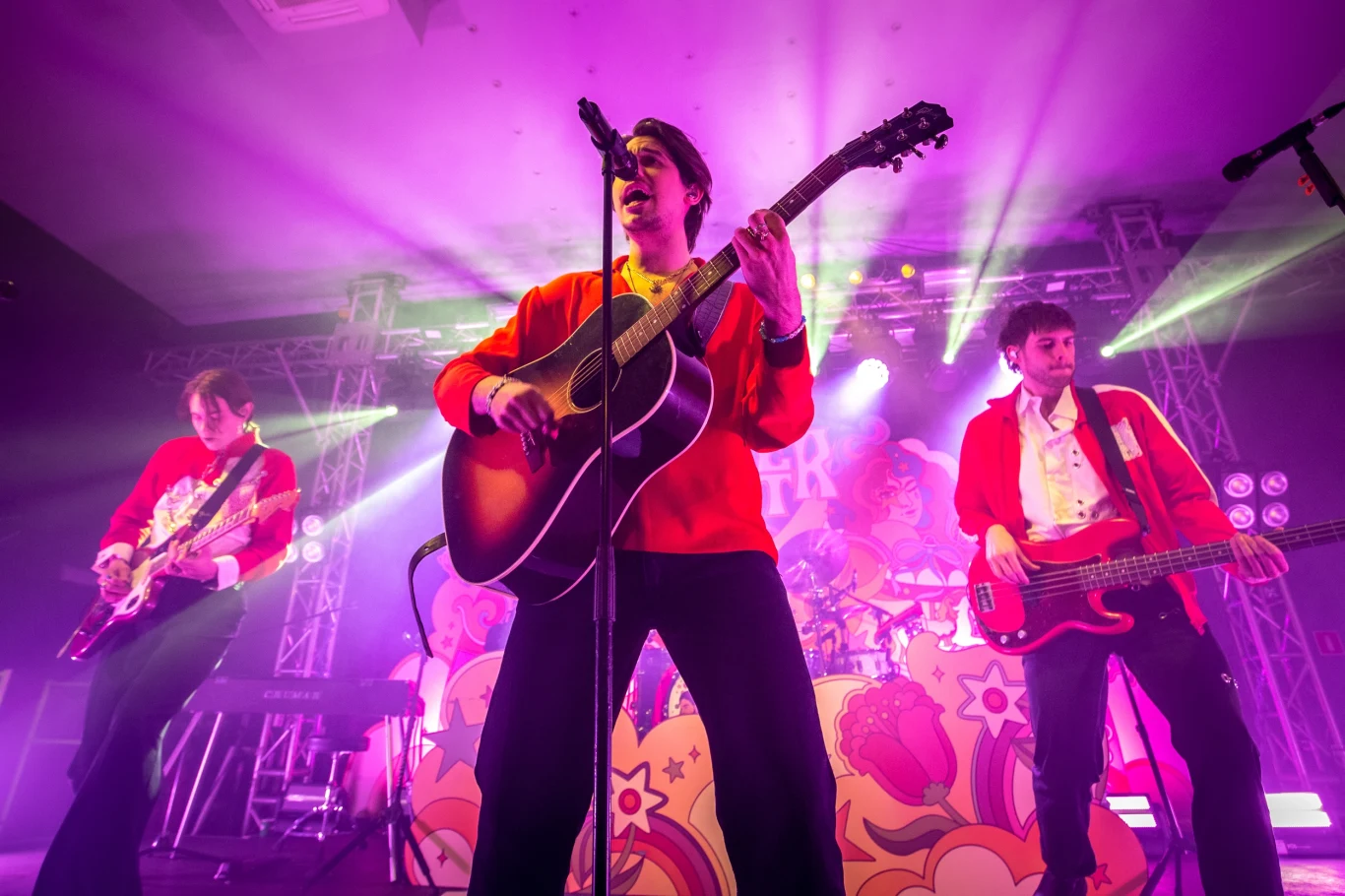 Zobacz zdjęcia z koncertu grupy Joker Out w Krakowie! Zobacz zdjęcia z koncertu grupy Joker Out w Krakowie!