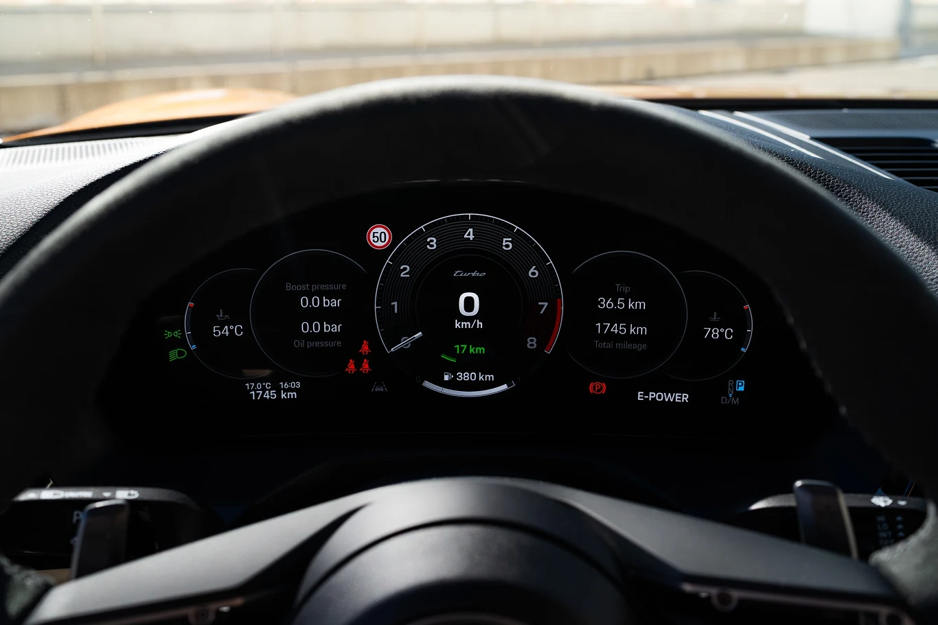 Pierwsza jazda nowym Porsche Panamera. Testy przebiegły pomyślnie - czekamy na kolejną okazję w Polsce. Pierwsza jazda nowym Porsche Panamera. Testy przebiegły pomyślnie - czekamy na kolejną okazję w Polsce.