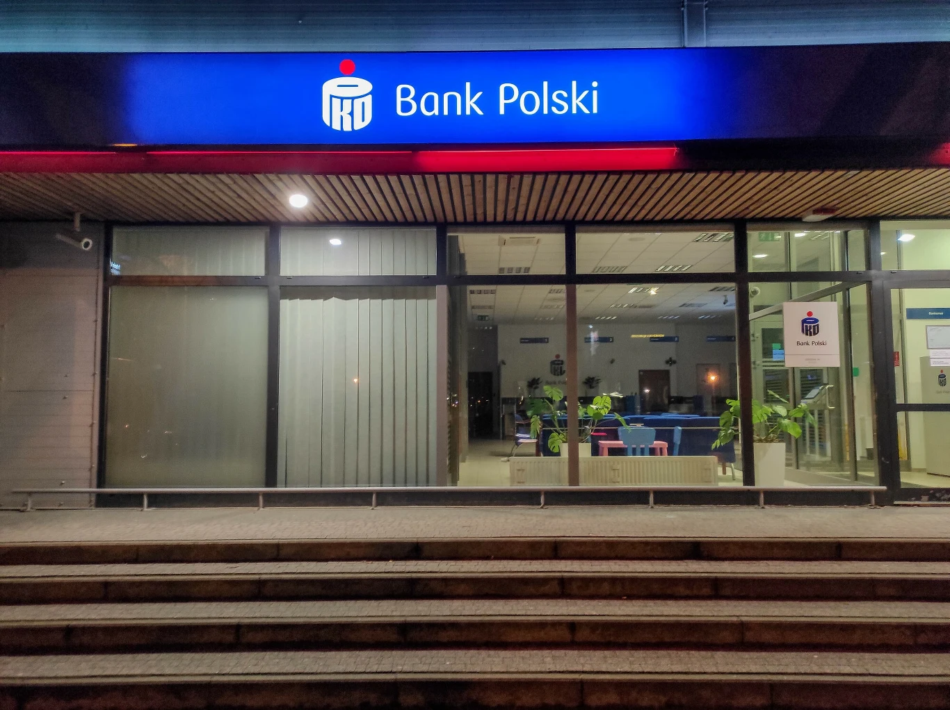 PKO BP ostrzega przed oszustami podszywającymi się pod bank PKO BP ostrzega przed oszustami podszywającymi się pod bank
