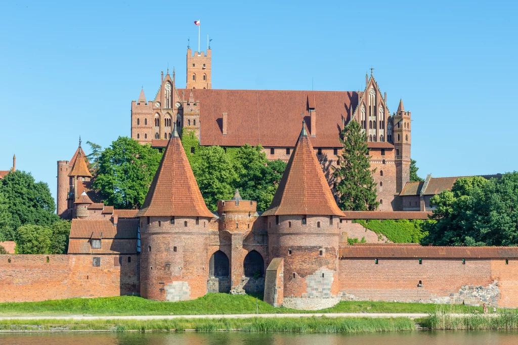 Ruiny zamku w Malborku. To obiekt wpisany na listę UNESCO.