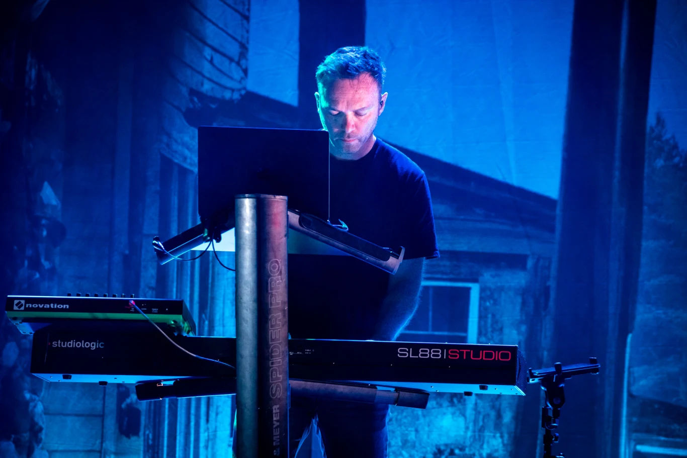 Materiał na płytę "It Leads to This" był nagrywany w Londynie i Yeovil. Bruce Soord podkreśla, że był "najbardziej intensywny czas" z całej kariery grupy. Materiał na płytę "It Leads to This" był nagrywany w Londynie i Yeovil. Bruce Soord podkreśla, że był "najbardziej intensywny czas" z całej kariery grupy.