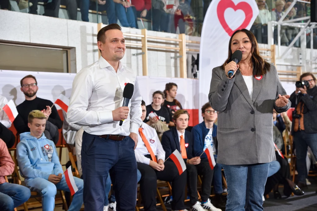 Michał Jaros (z lewej) był liderem sondaży w wyścigu o fotel prezydenta Wrocławia Michał Jaros (z lewej) był liderem sondaży w wyścigu o fotel prezydenta Wrocławia