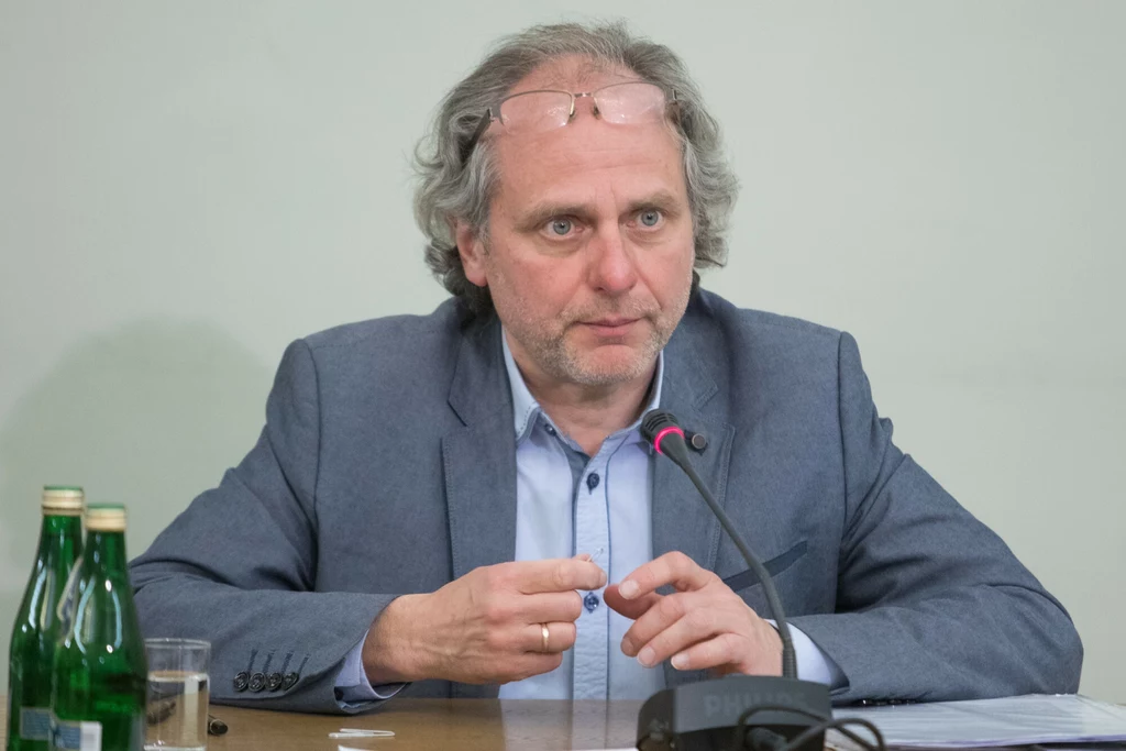 Wiceminister finansów Jarosław Neneman poinformował o propozycjach opodatkowania sprzedaży majątku przez tzw. fundacje rodzinne