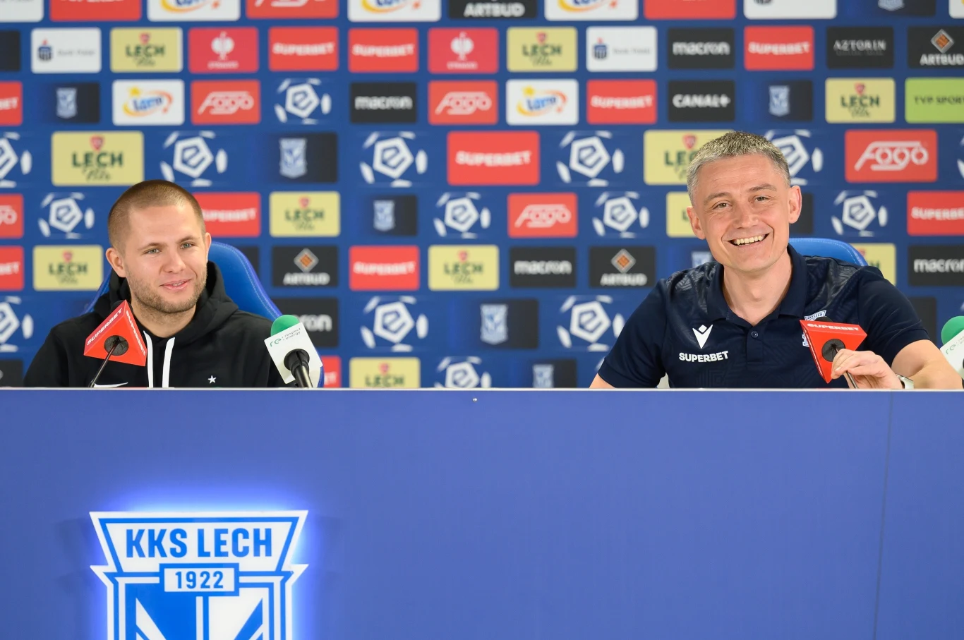 Trenerzy Lecha i Warty w dobrych humorach przed derbami Poznania
