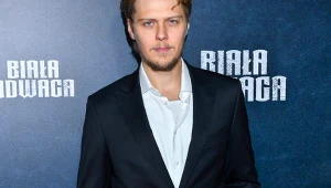 Jakub Gierszał na premierze filmu Marcina Koszałki "Biała odwaga"