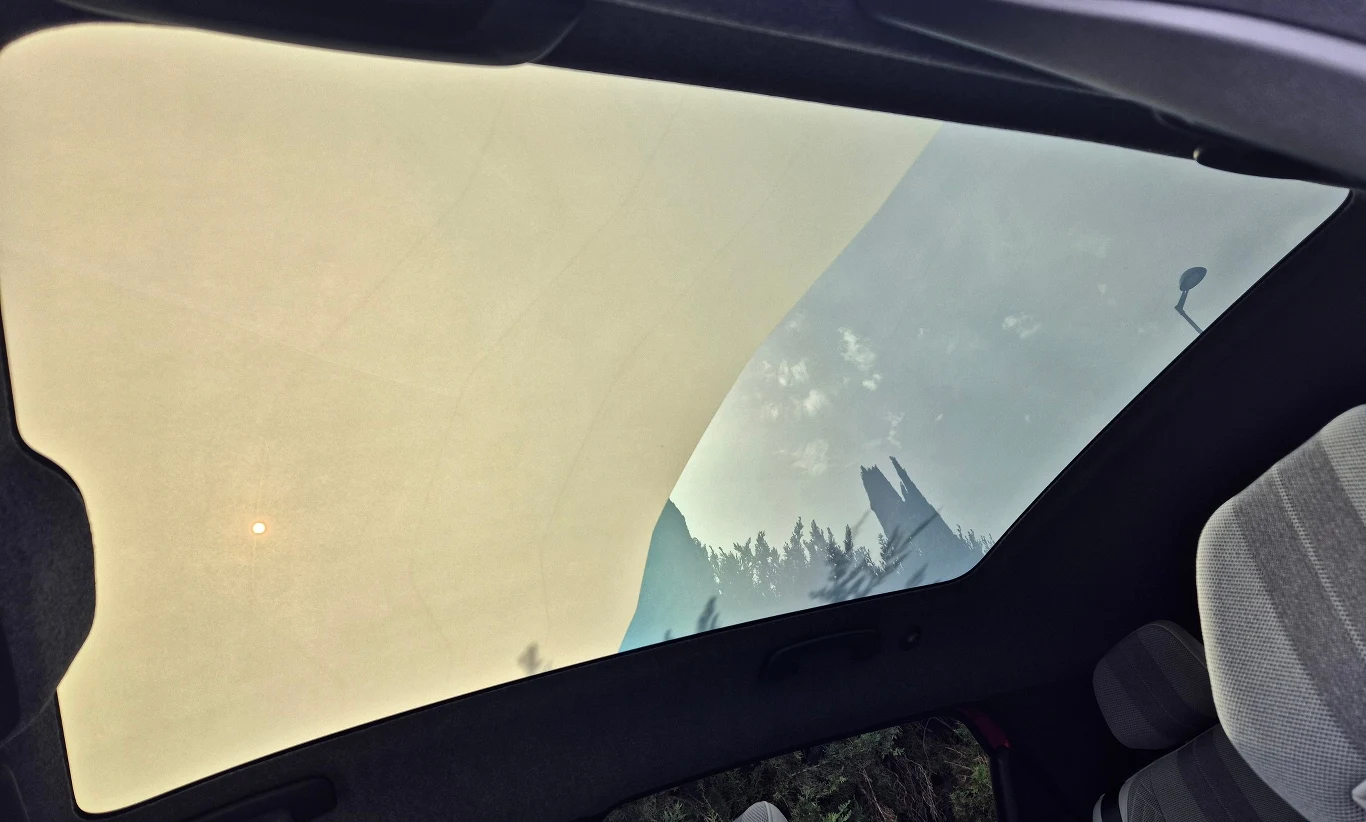 Szklany dach Solarbay kosztuje 7000 zł, ale można na życzenie zmieniać jego przezroczystość