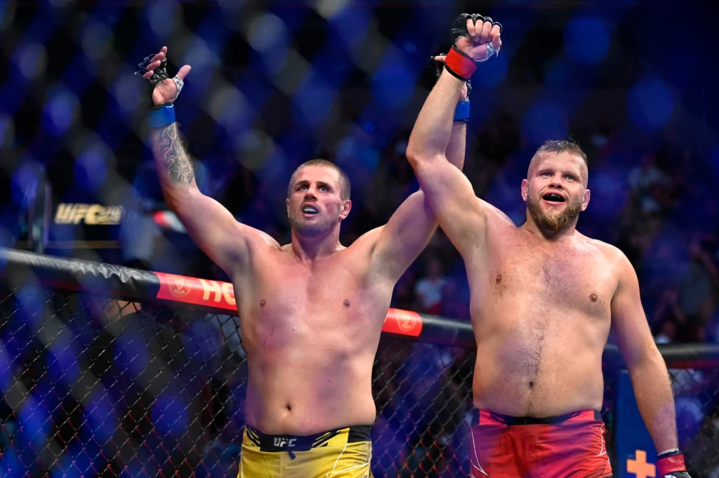 Marcin Tybura (z prawej)