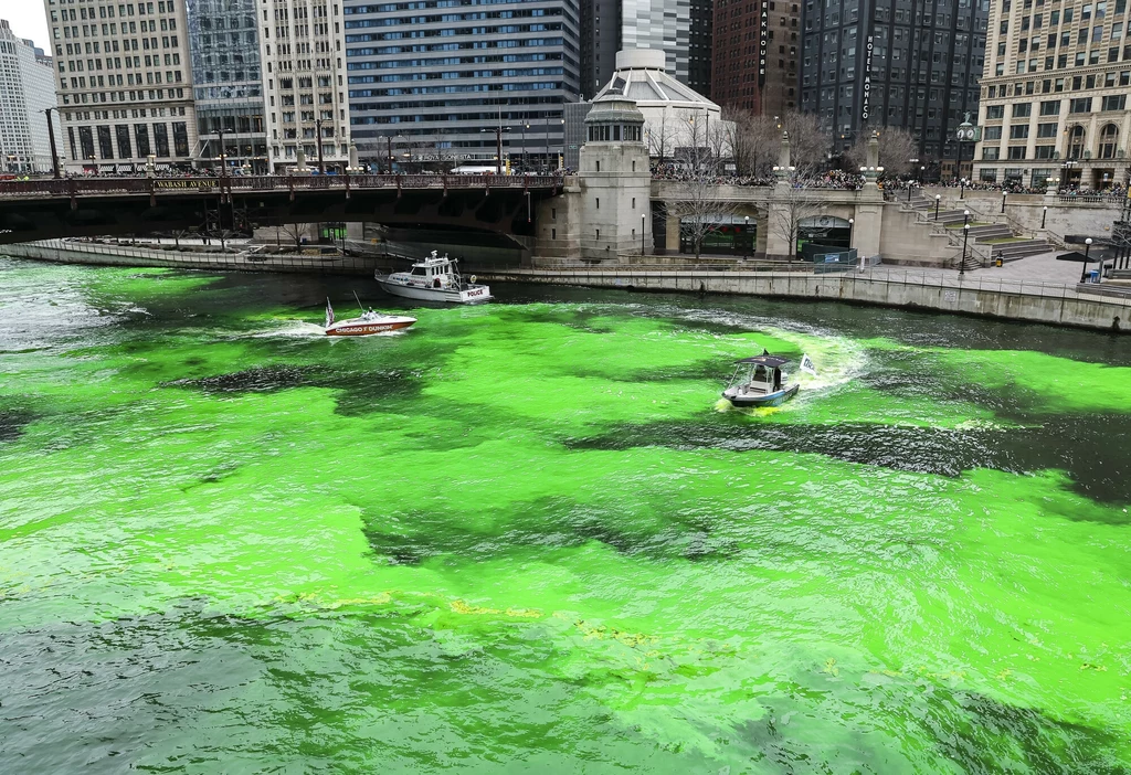 Zielona rzeka w Chicago z okazji Dnia św. Patryka