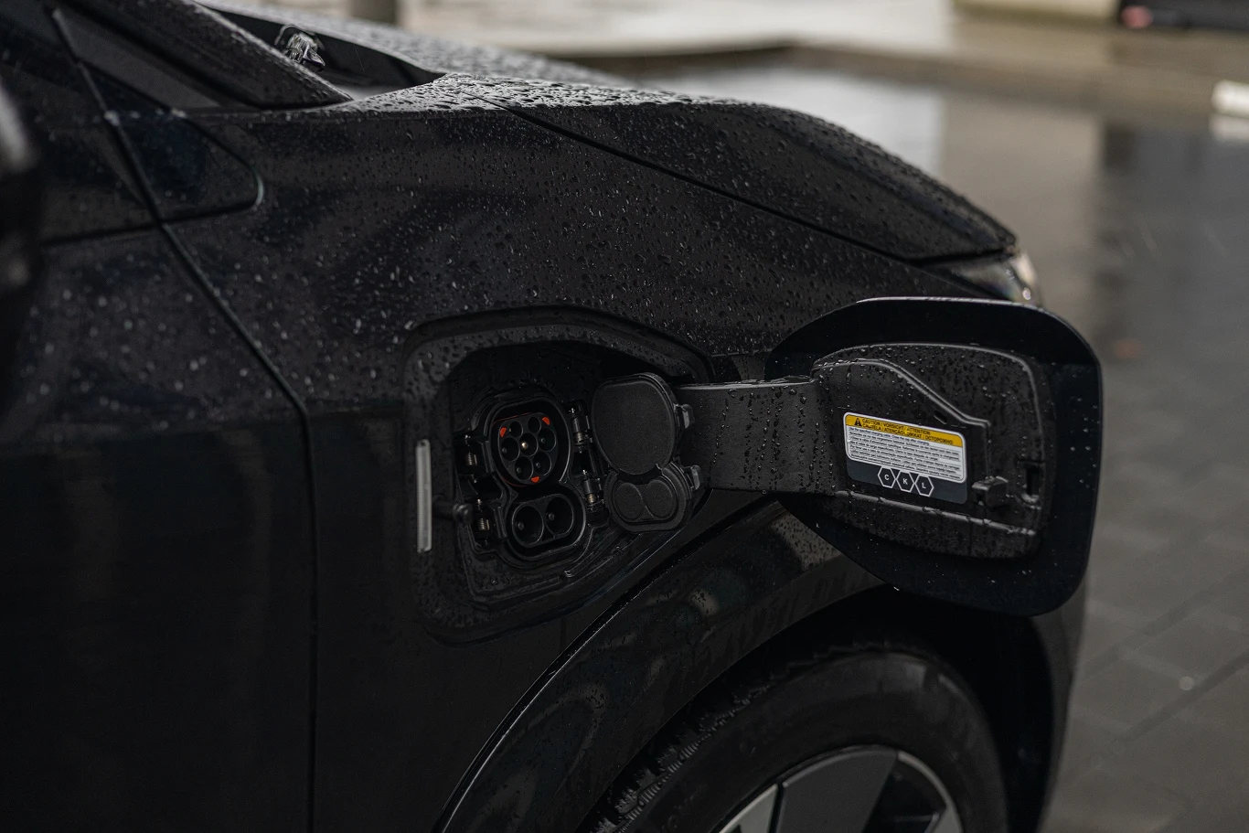 Nissan Ariya przyjmuje prąd o mocy do 130 kW