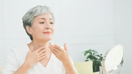 Pielęgnacja dekoltu jest bardzo ważna. Sprawdź przepis na domową maseczkę.