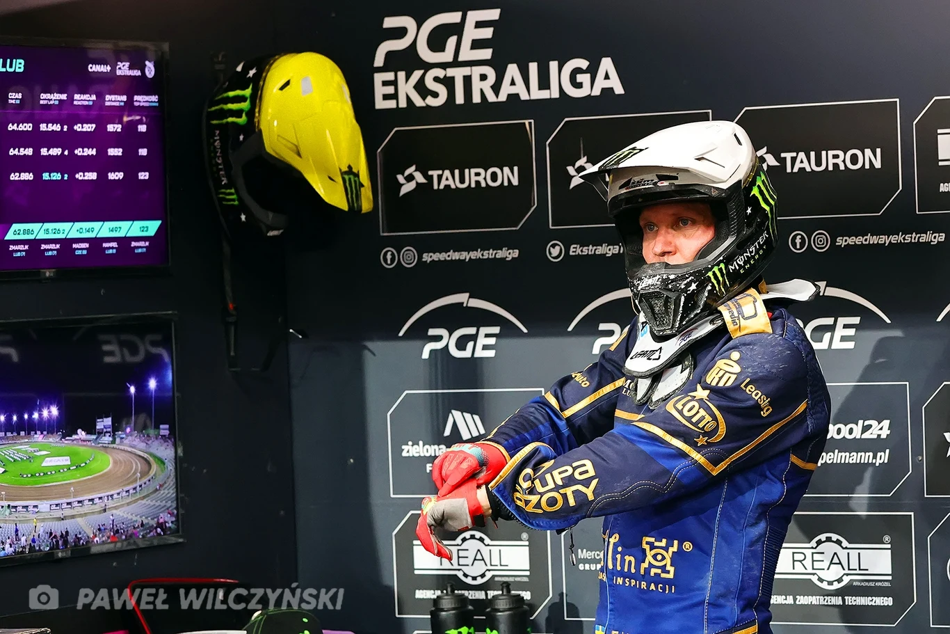 Fredrik Lindgren w boksie.