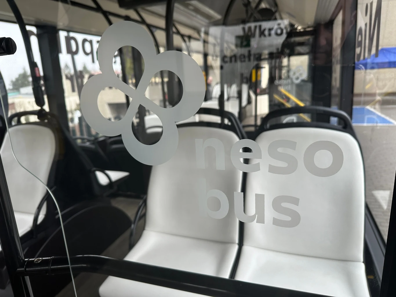 Polski autobus wodorowy NesoBus testowały już Warszawa, Gdańsk, Wrocław, Konin, Lublin, Gdynia, Szczecin, Sosnowiec czy Częstochowa. Cenione m.in. ze względu na wygodę i cichą jazdę pojazdy polskiego producenta na stałe jeżdżą już w Rybniku, a w przyszłości pojawią się też w Gdańsku i Chełmie