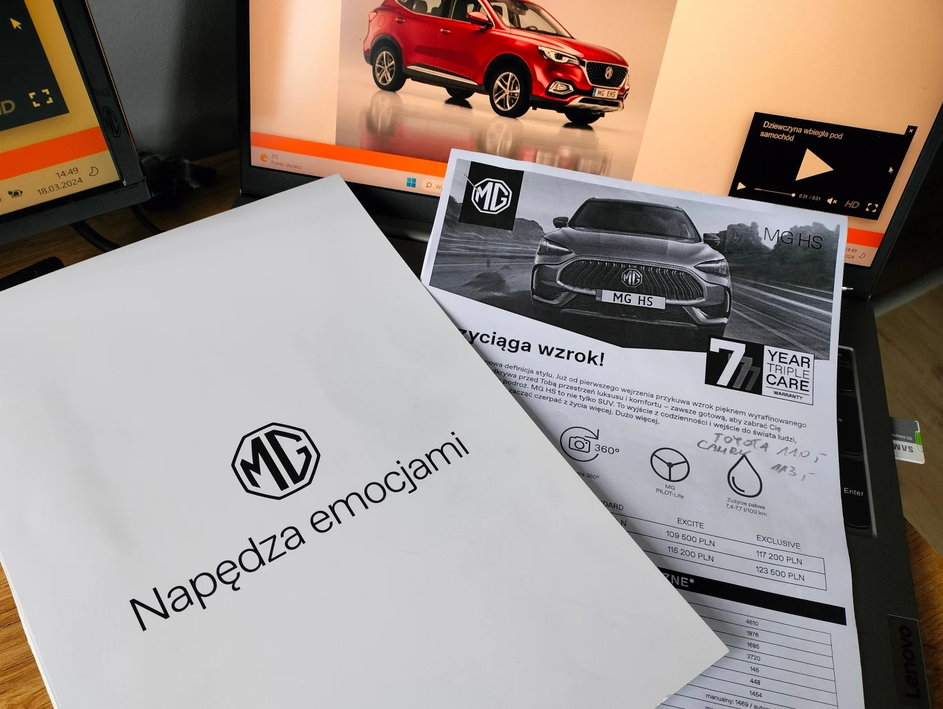 Naprawdę byłem w salonie MG - dostałem ładną teczkę i kserowany cennik. Drukowanych zabrakło