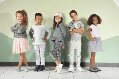 Kupujesz odzież dla dzieci do szkoły? Tych elementów nie może zabraknąć