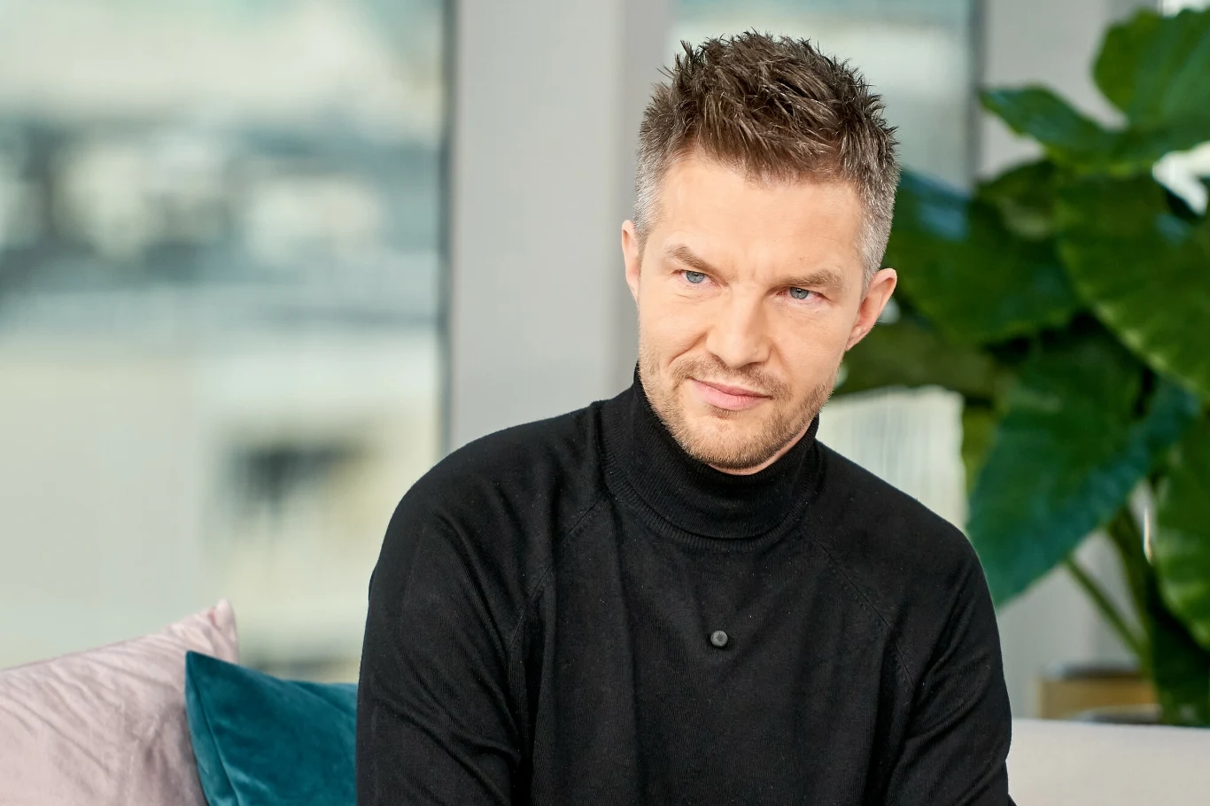 Adam Sztaba będzie muzycznym kierownikiem festiwalu w Opolu Adam Sztaba będzie muzycznym kierownikiem festiwalu w Opolu