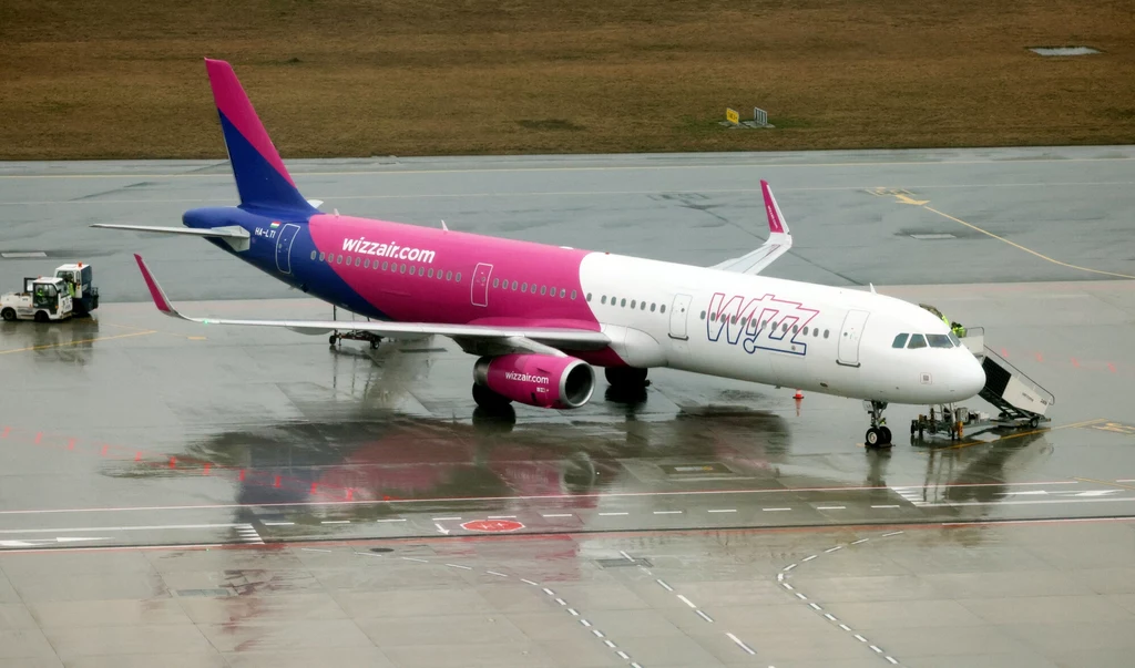 Samolot Wizz Air.