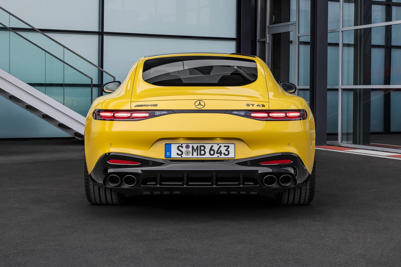 Mercedes-AMG GT kosztuje w Polsce od 990 000 zł