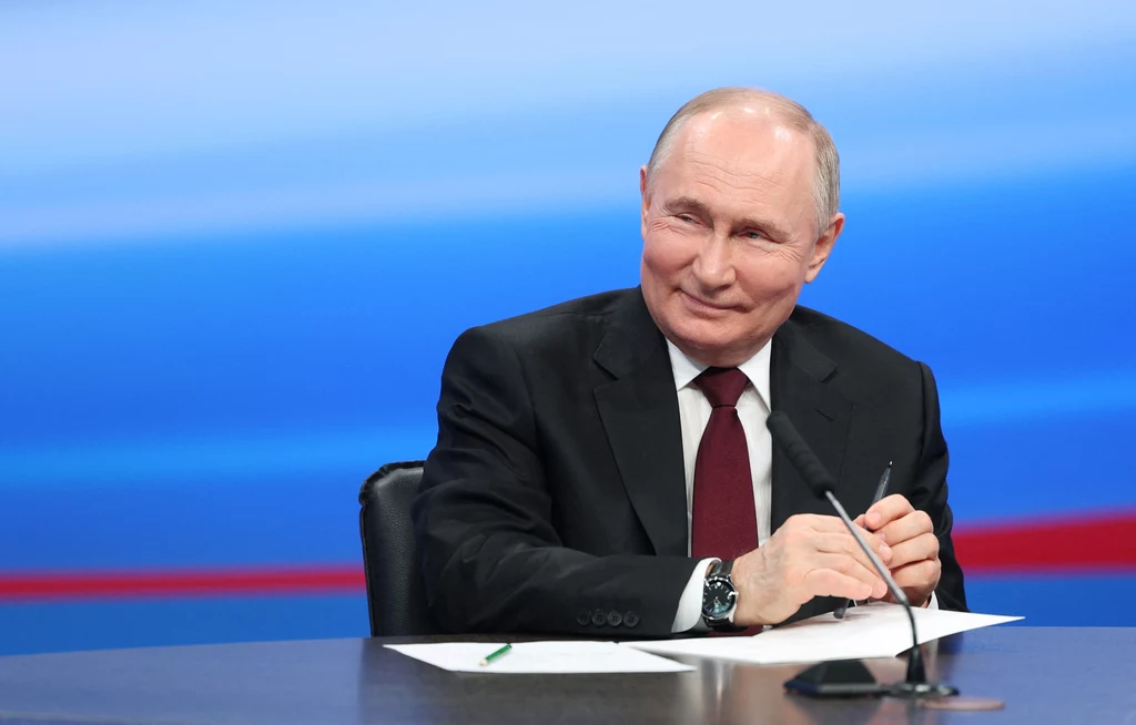 Putin ogłosił się po raz kolejny prezydentem Putin ogłosił się po raz kolejny prezydentem