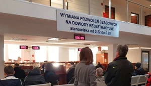 Opłata za dowód rejestracyjny musi wzrosnąć. Samorządy żądają