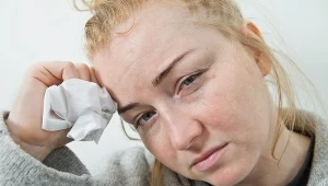 Zapomnij o katarze i chrypce. W ten sposób unikniesz jesiennego przeziębienia