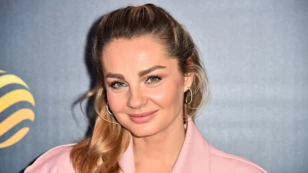 Małgorzata Socha już jakiś czas temu w swoich stylizacjach postawiła na klasyczne loafersy