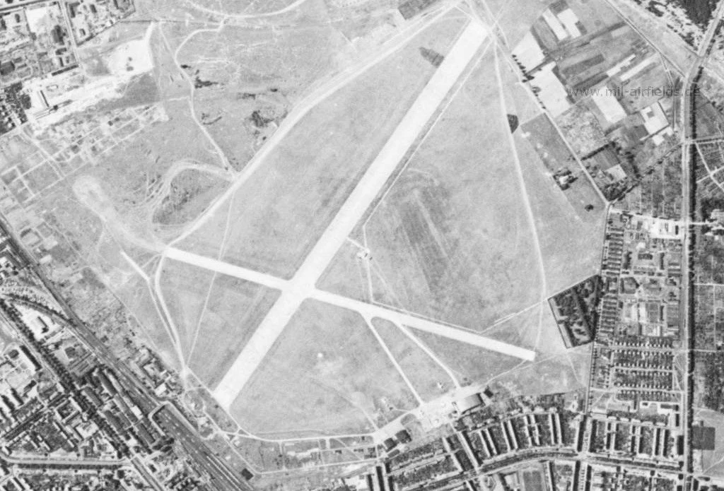 Zdjęcie lotnicze portu Gdańsk-Wrzeszcz z roku 1969 roku