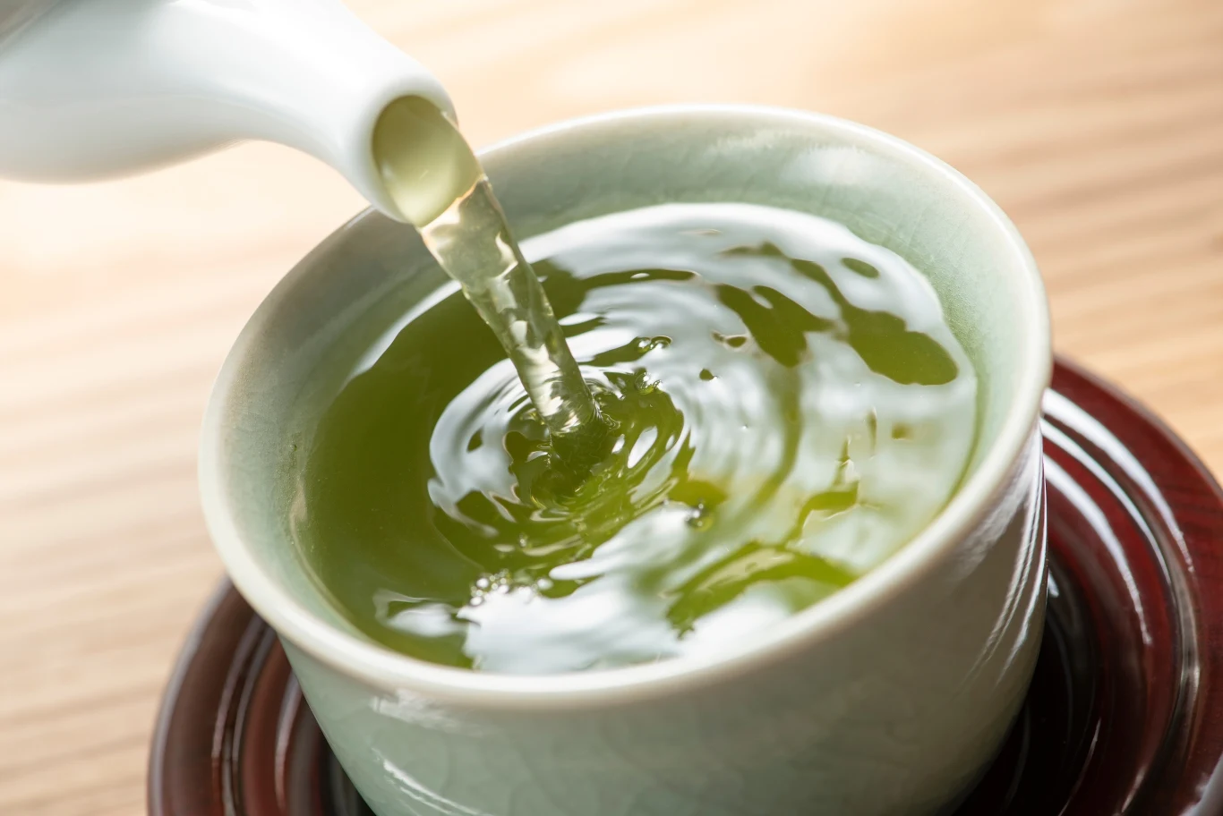 Zielona herbata od wieków znana jest już ze swoich niezwykłych właściwości wykorzystywanych nie tylko w lecznictwie, ale również i kosmetyce.