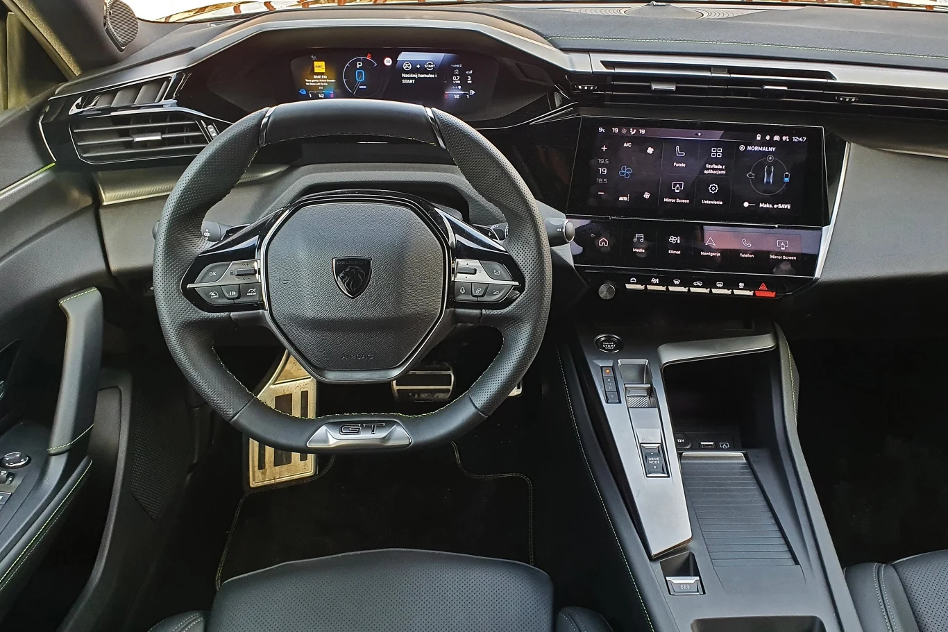 I-Cockpit to znak rozpoznawczy wnętrz modeli Peugeota I-Cockpit to znak rozpoznawczy wnętrz modeli Peugeota