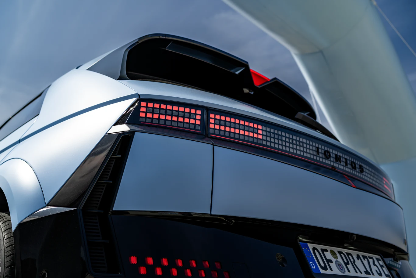 Ta bryła szybko się nie zestarzeje. Hyundai Ioniq 5 N wygląda jak auto z przyszłości