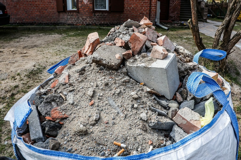 Nowe zasady będą dotyczyć segregacji odpadów budowlanych i rozbiórkowych. W jaki sposób będą nas dotyczyć?