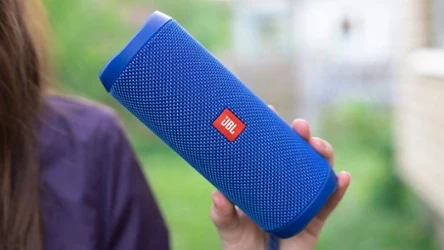Biedronka oferuje rabat na głośnik JBL!