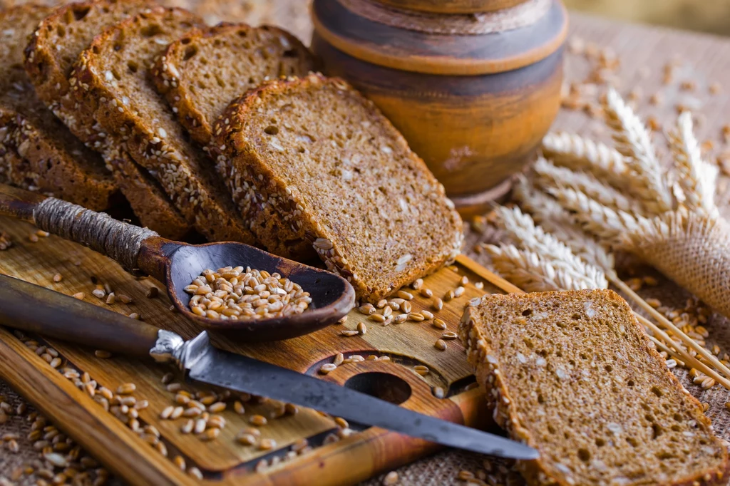 Jak krok po kroku przygotować chleb esseński?