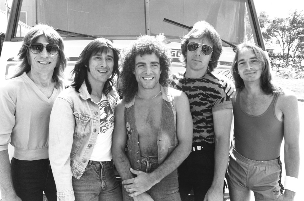 Journey w 1981 r. - od lewej: Ross Valory, Steve Perry, Neal Schon, Jonathan Cain, Steve Smith