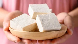 Gdy jesz za mało białka, tyjesz i chodzisz głodny. Ale w nadmiarze też może zaszkodzić