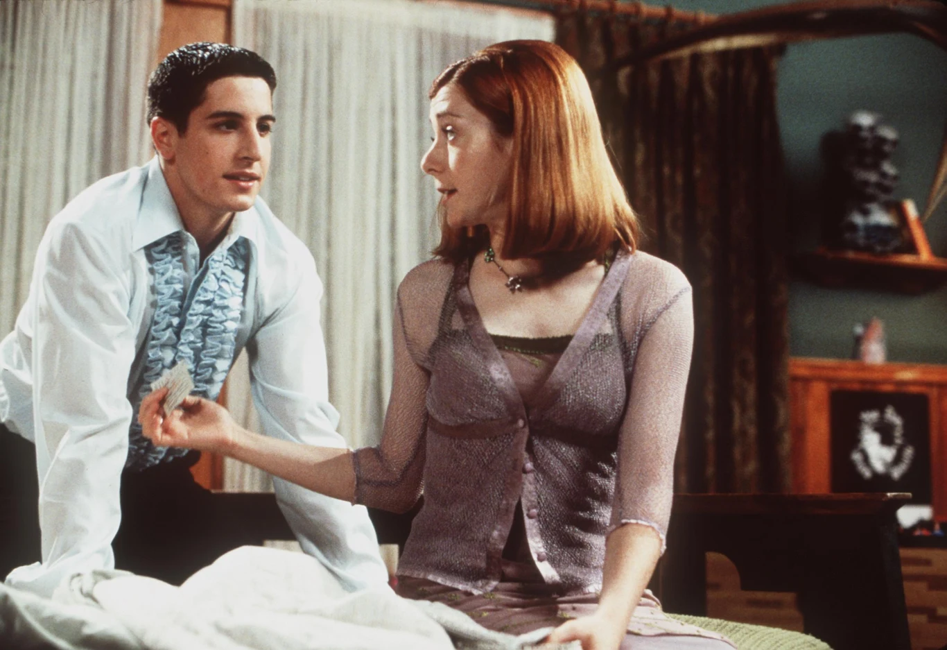 Jason Biggs i Alyson Hannigan w filmie "American Pie" 