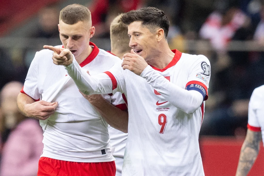 Reprezentacja Polski. Jakub Piotrowski oraz Robert Lewandowski